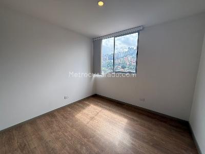Apartamento en arriendo en Ciudad Del Rio, Medellín · foto 13 de 18
