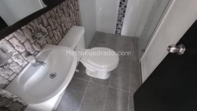Apartamento en venta en Rodeo Alto, Medellín · foto 2 de 16