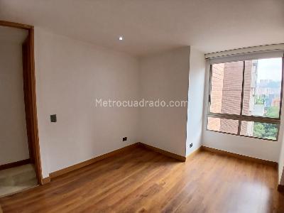 Apartamento de 3 alcobas en arriendo en Loma De Los Parra, Medellín, 135 m² · foto 2 de 10
