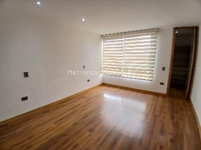Apartamento de 3 alcobas en arriendo en Loma De Los Parra, Medellín, 135 m² · foto 5 de 10