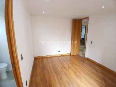Apartamento de 3 alcobas en arriendo en Loma De Los Parra, Medellín, 135 m² · foto 6 de 10