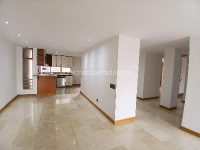 Apartamento de 3 alcobas en arriendo en Loma De Los Parra, Medellín, 135 m² · foto 9 de 10