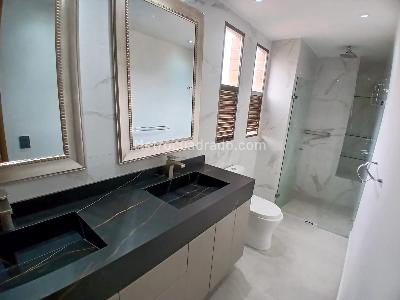 Apartamento de 3 alcobas en arriendo en Loma De Los Parra, Medellín, 135 m² · foto 10 de 10