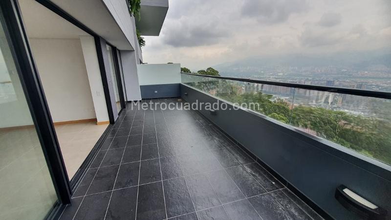 Bright 3BR Apartment with Pool in Asomadera 1 - 3