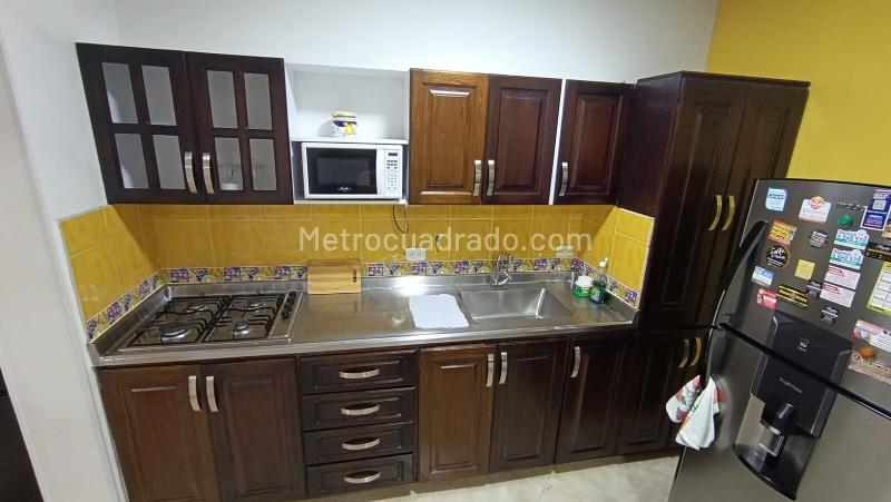 Spacious 2BR Apartment in La Castellana - 4
