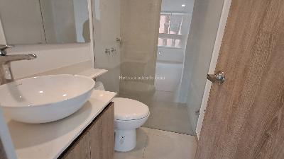 Apartamento en arriendo en Loma De San Jose, Sabaneta · foto 13 de 18