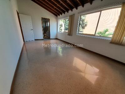 Casa de 3 alcobas en arriendo en Los Balsos 1, Medellín, 273 m² · foto 7 de 15