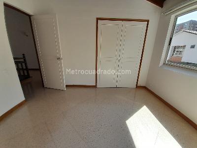 Casa de 3 alcobas en arriendo en Los Balsos 1, Medellín, 273 m² · foto 10 de 15