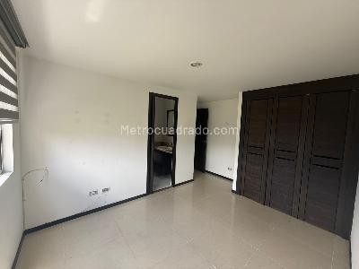 Apartamento de 3 alcobas en arriendo en Aves Maria, Sabaneta, 103 m² · foto 2 de 14