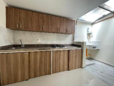 Apartamento de 3 alcobas en arriendo en Villa Cafe, Medellín, 60 m² · foto 10 de 11