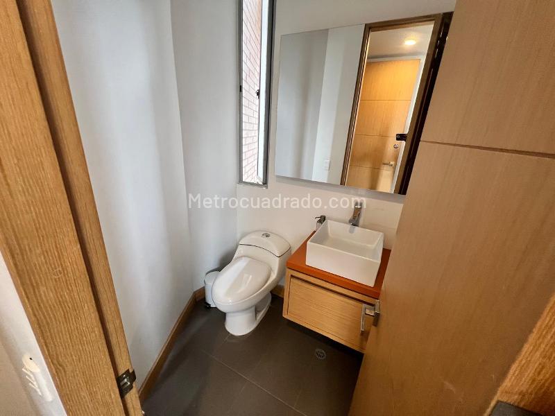 Apartamento Moderno de 2 Alcobas Cerca a El Poblado - 3