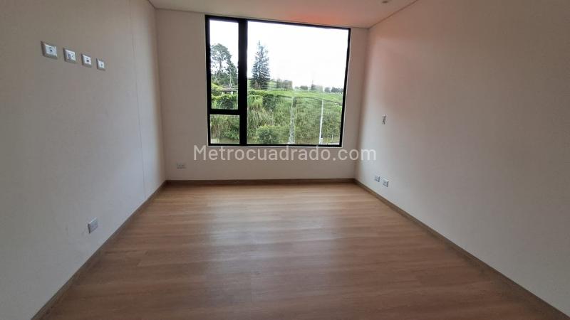 2BR Apartment in El Retiro (80 m²) - 2