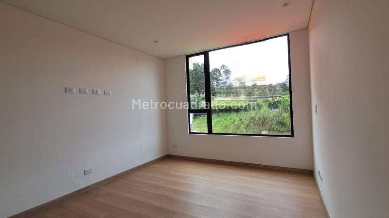 2BR Apartment in El Retiro (80 m²) - 3
