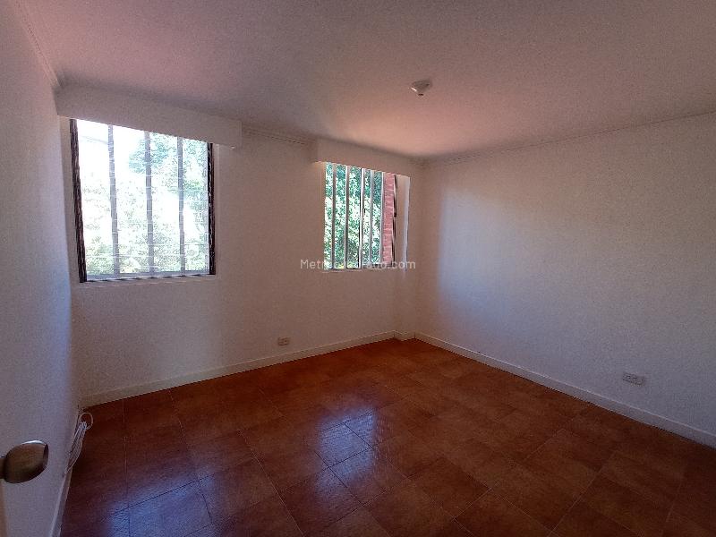 Amplio Apartamento de 5 Alcobas en Suramericana - 5