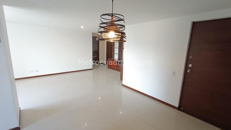 Spacious 2BR Apartment in Los Conquistadores - 2