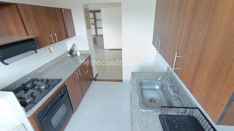 Spacious 2BR Apartment in Los Conquistadores - 5