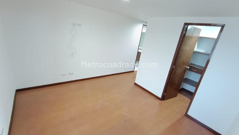 Spacious 2BR Apartment in Los Conquistadores - 7