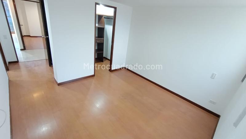 Spacious 2BR Apartment in Los Conquistadores - 8