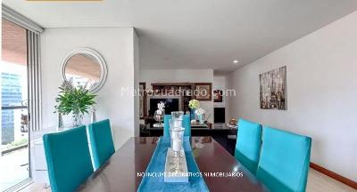 Apartamento de 3 alcobas en arriendo en Loma De Los Parra, Medellín, 178 m² · foto 4 de 14