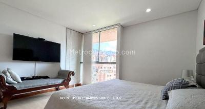 Apartamento de 3 alcobas en arriendo en Loma De Los Parra, Medellín, 178 m² · foto 10 de 14