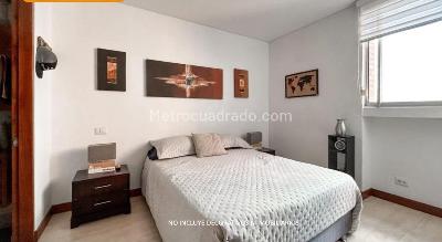 Apartamento de 3 alcobas en arriendo en Loma De Los Parra, Medellín, 178 m² · foto 12 de 14