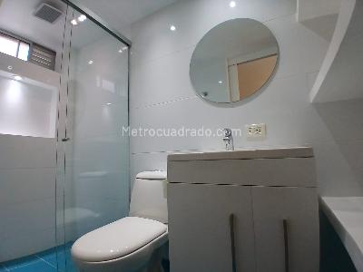 Apartamento de 1 alcoba en arriendo en Loma De La Esmeralda, Envigado, 48 m² · foto 2 de 12