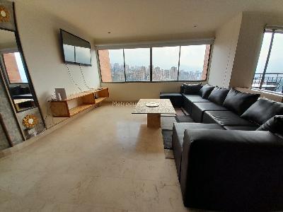 Apartamento en arriendo en Lalinde, Medellín · foto 3 de 16