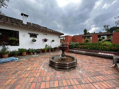 Casa de 4 alcobas en venta en Alto De Palmas, Envigado · foto 9 de 11