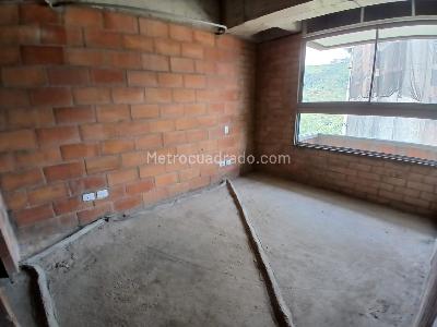 Apartamento de 2 alcobas en venta en Loma De San Jose, Sabaneta, 72 m² · foto 4 de 7