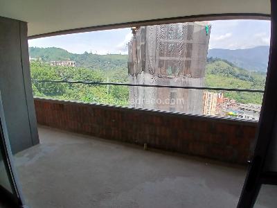 Apartamento de 2 alcobas en venta en Loma De San Jose, Sabaneta, 72 m² · foto 2 de 7