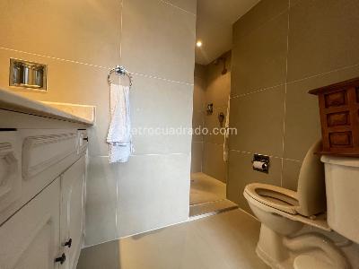 Apartamento en venta en El Poblado, Medellín · foto 6 de 12