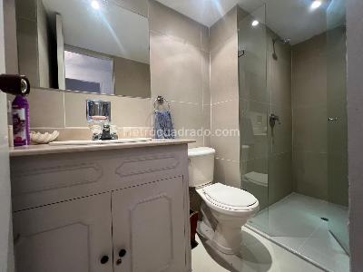Apartamento en venta en El Poblado, Medellín · foto 7 de 12