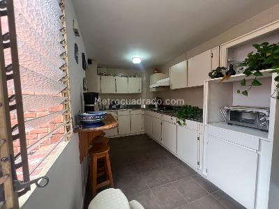 Apartamento en venta en El Poblado, Medellín · foto 11 de 12