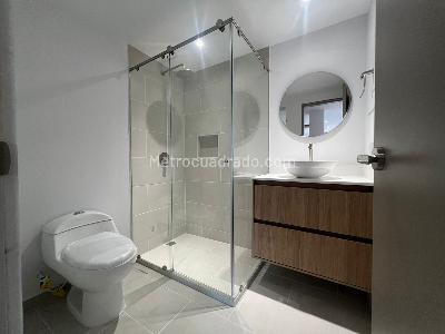 Apartamento de 3 alcobas en arriendo en Loma De Los Parra, Medellín, 171 m² · foto 11 de 13