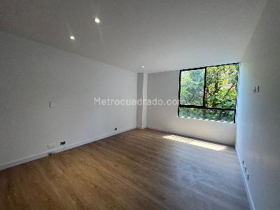 Apartamento de 3 alcobas en arriendo en Loma De Los Parra, Medellín, 171 m² · foto 13 de 13