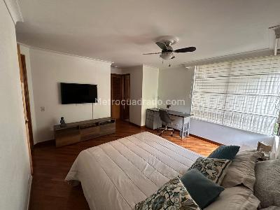 Apartamento de 3 alcobas en venta en El Tesoro, Medellín, 165 m² · foto 10 de 11
