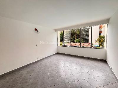 Apartamento de 3 alcobas en venta en Patio Bonito, Medellín, 147 m² · foto 2 de 10