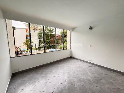 Apartamento de 3 alcobas en venta en Patio Bonito, Medellín, 147 m² · foto 3 de 10