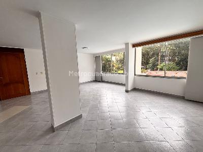 Apartamento de 3 alcobas en venta en Patio Bonito, Medellín, 147 m² · foto 5 de 10