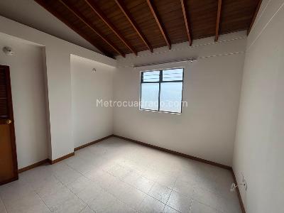 Apartamento de 2 alcobas en arriendo en La Nubia, Medellín, 75 m² · foto 2 de 11