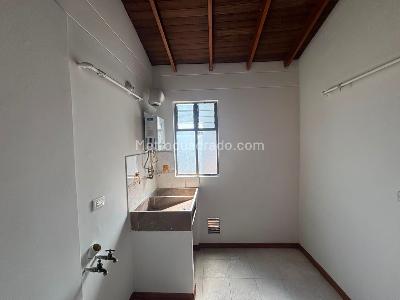 Apartamento de 2 alcobas en arriendo en La Nubia, Medellín, 75 m² · foto 7 de 11