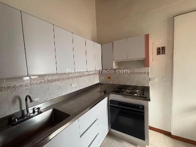 Apartamento de 2 alcobas en arriendo en La Nubia, Medellín, 75 m² · foto 8 de 11