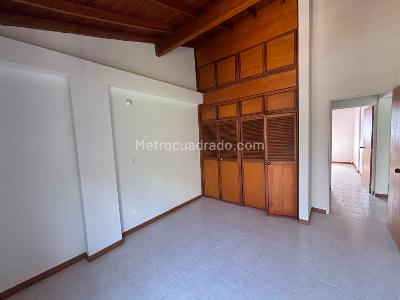 Apartamento de 2 alcobas en arriendo en La Nubia, Medellín, 75 m² · foto 9 de 11