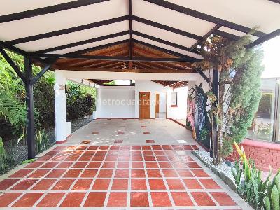 Casa de 3 alcobas en venta en Pueblito Cafetero, Pereira, 805 m² · foto 19 de 20