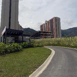 Apartamento de 2 alcobas en venta en Bucaros 1, Bello, 50 m² · foto 8 de 10