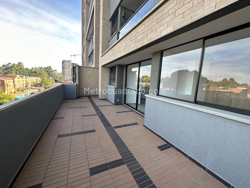 2BR Apartment in El Porvenir (76 m²) - 2