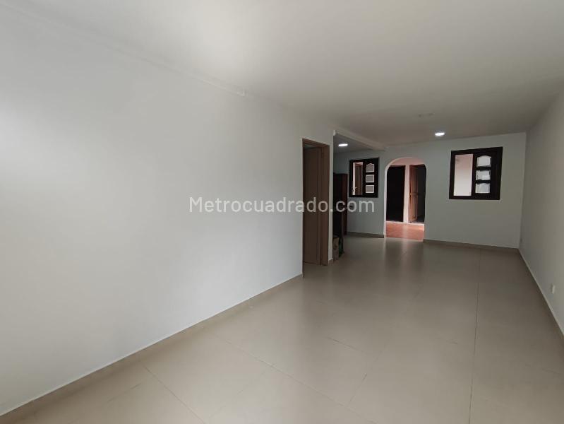 House with Commercial Space in a Great Location - 4