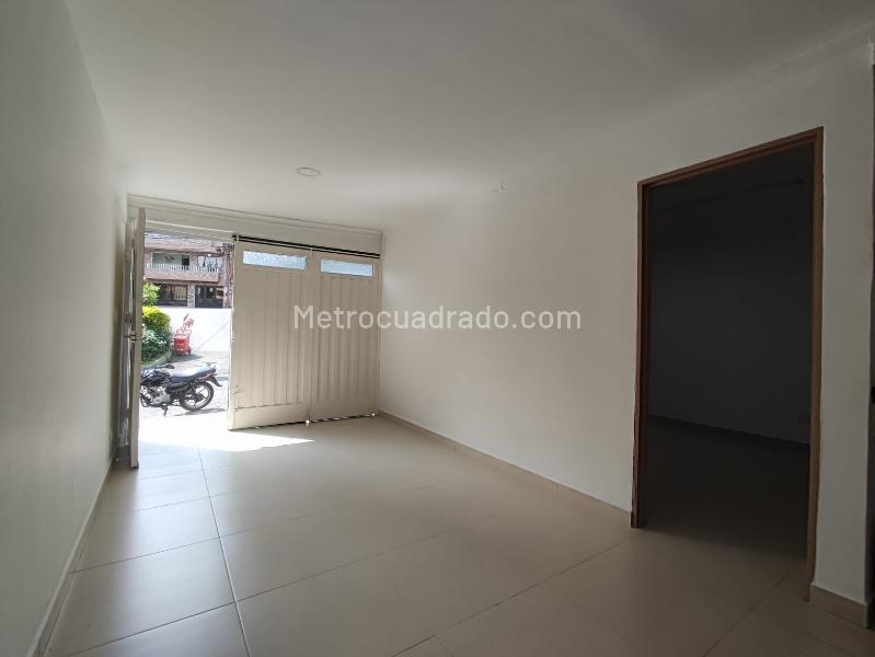 House with Commercial Space in a Great Location - 5