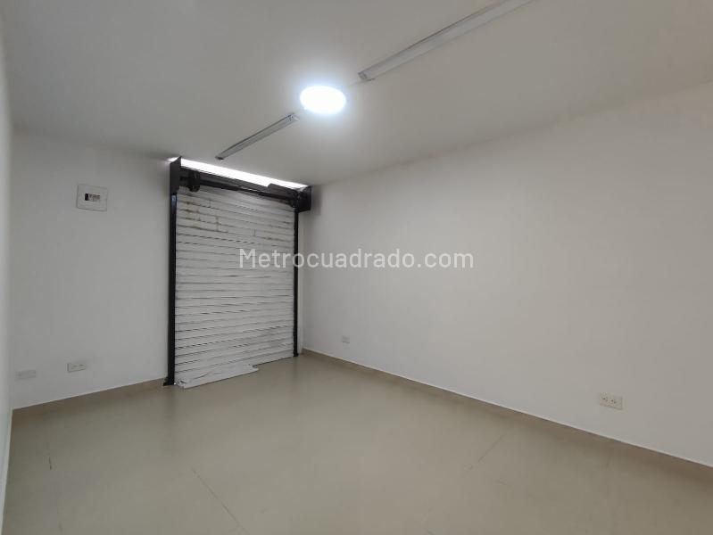 House with Commercial Space in a Great Location - 6