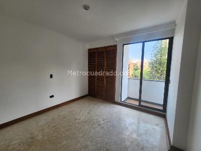 Apartamento de 3 alcobas en arriendo en Castropol, Medellín, 130 m² · foto 8 de 14